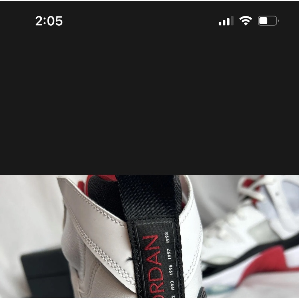 Jordan 11 Retro  cherry top